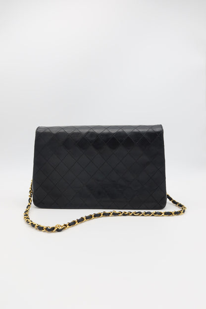 CHANEL MATELASSE FLAP BAG TWIST LOCK