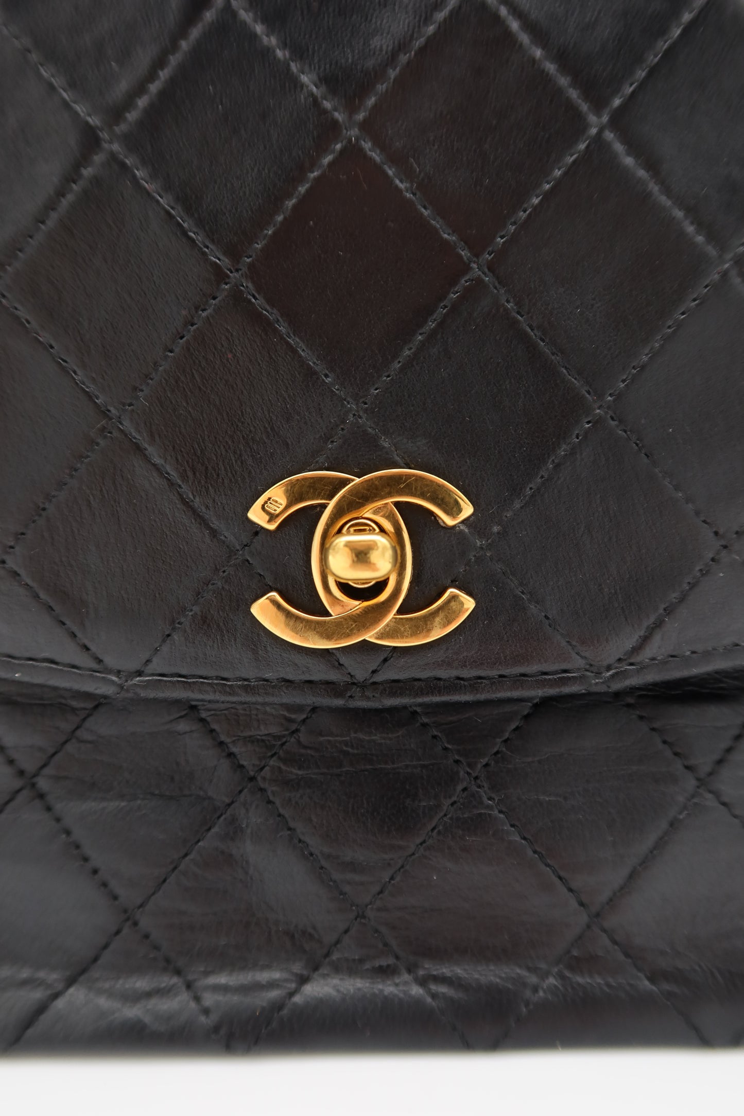 CHANEL MATELASSE FLAP BAG TWIST LOCK